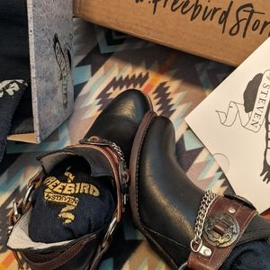 Freebird by Steven mystic Boot s black size 8